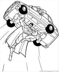 Супергерои, супермен поднял машину в воздух Распечатать раскраски для мальчиков